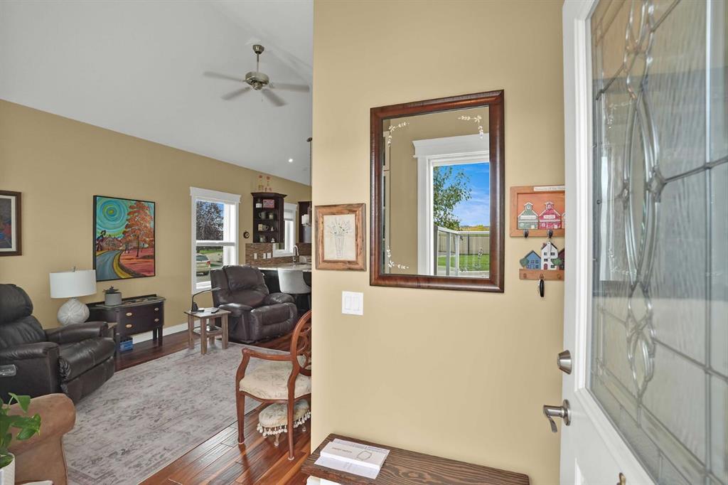 Picture for 6, 20 River Heights View 
