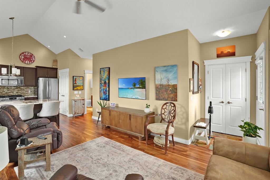 Picture for 6, 20 River Heights View 