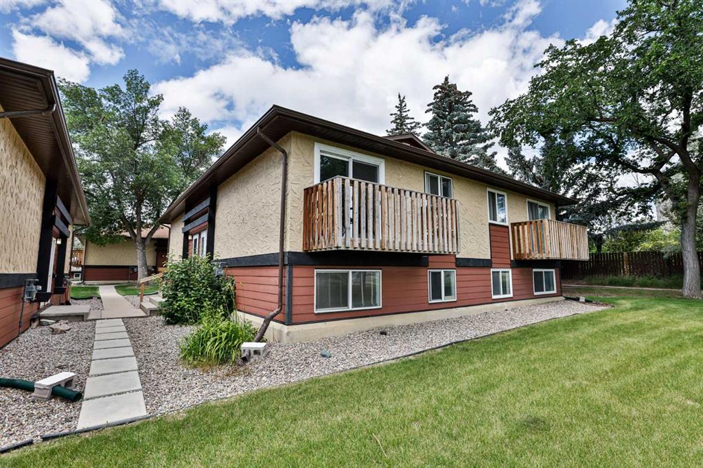 Picture for 24, 5 Acadia Road W