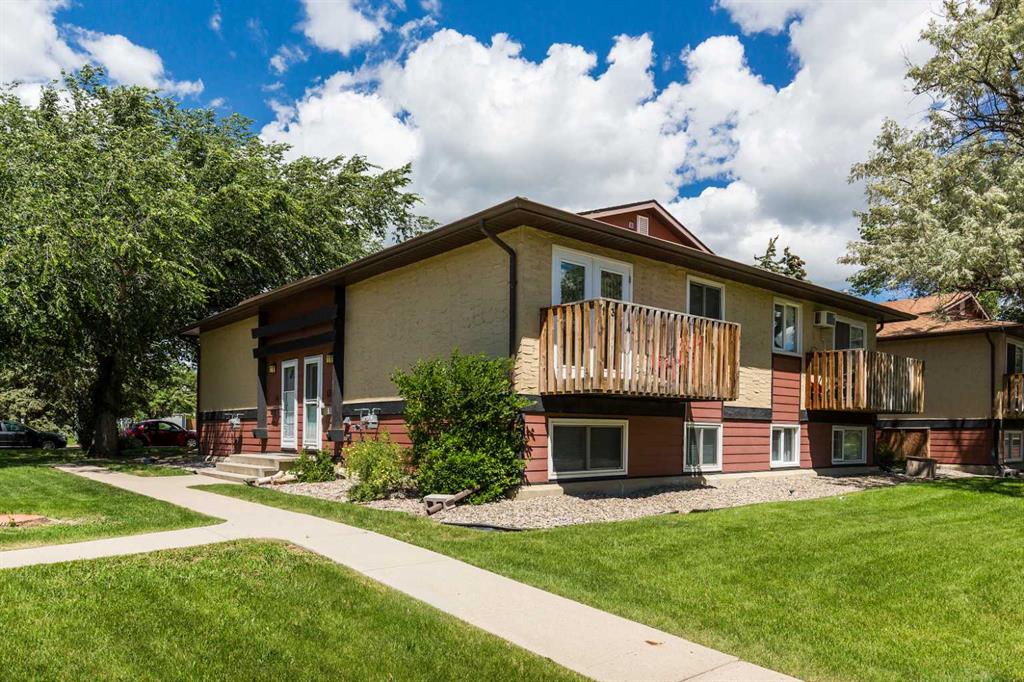 Picture for 13, 5 Acadia Road W