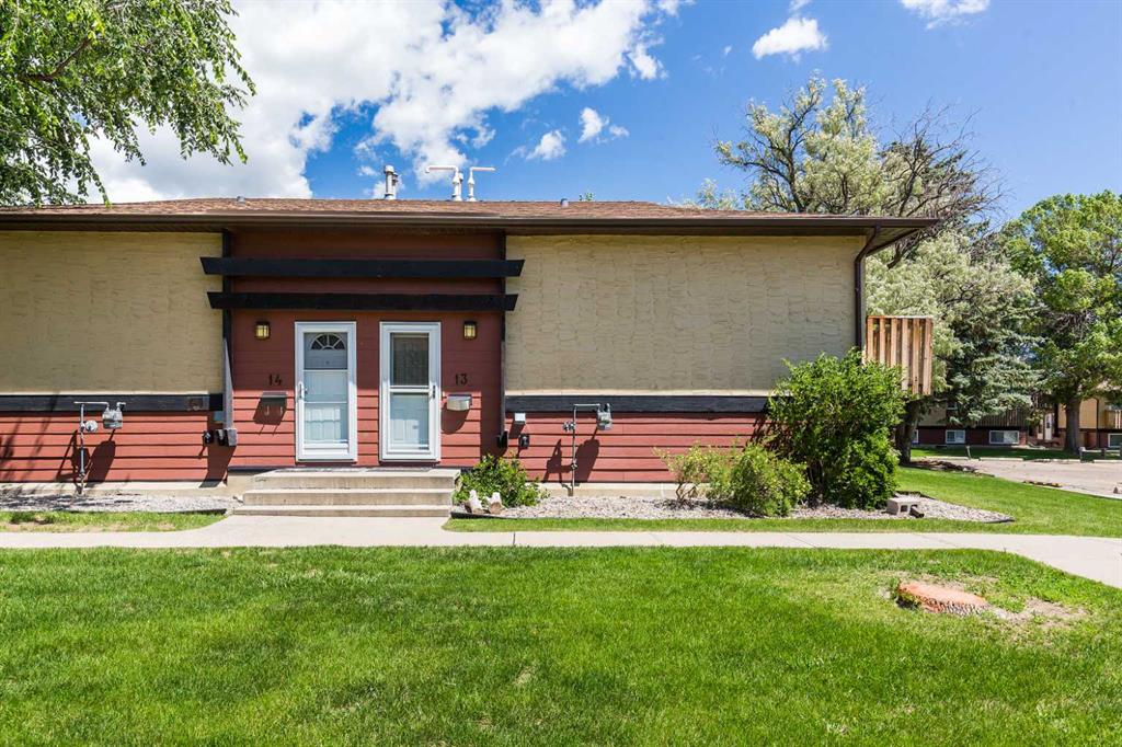 Picture for 13, 5 Acadia Road W