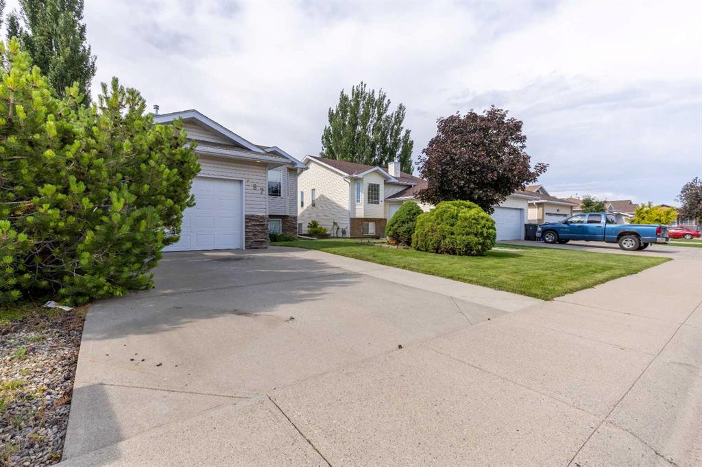 Picture for 187 Cougar Way N