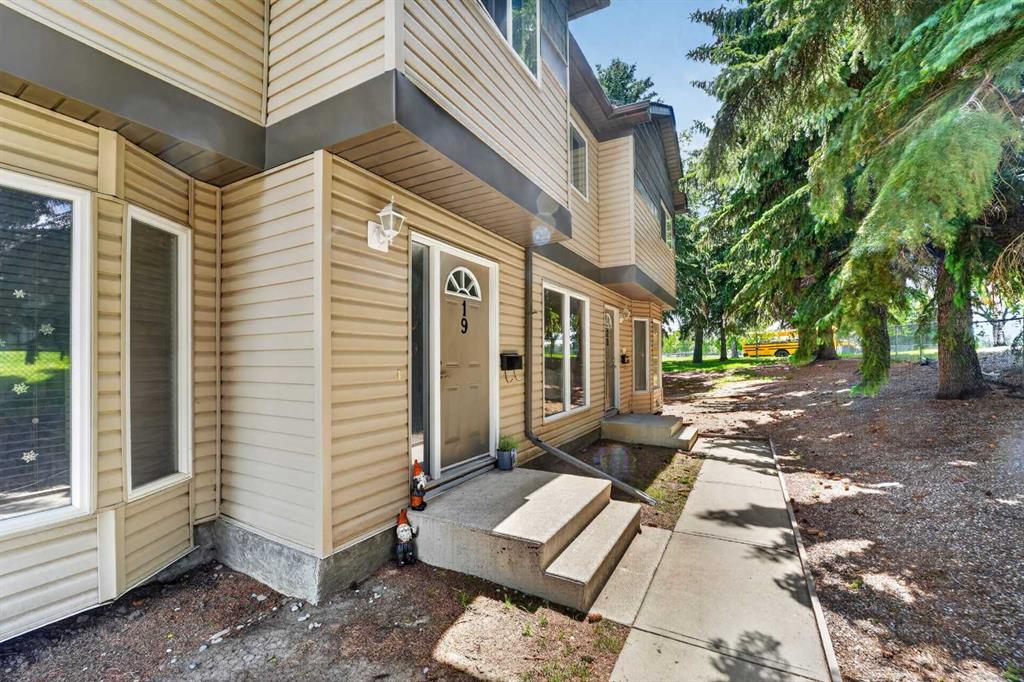 Picture for 19, 275 Columbia Boulevard W