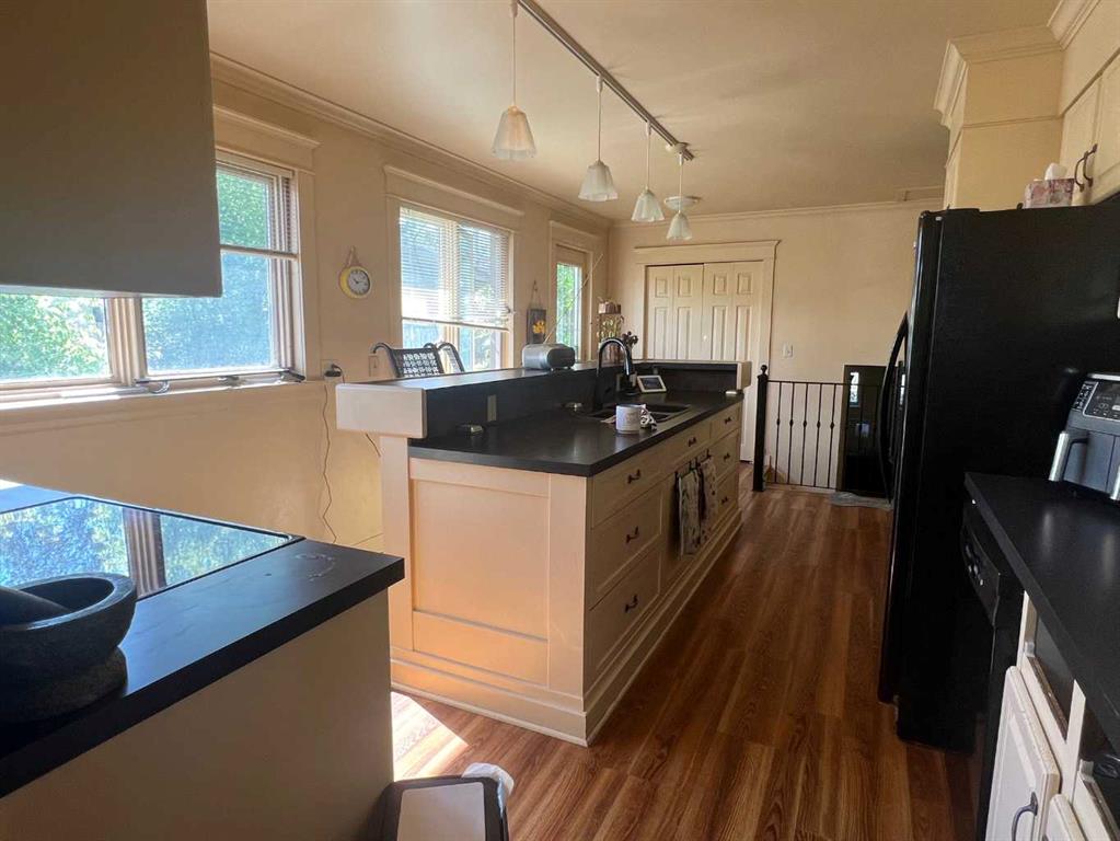 Picture for 953 Columbia Boulevard W