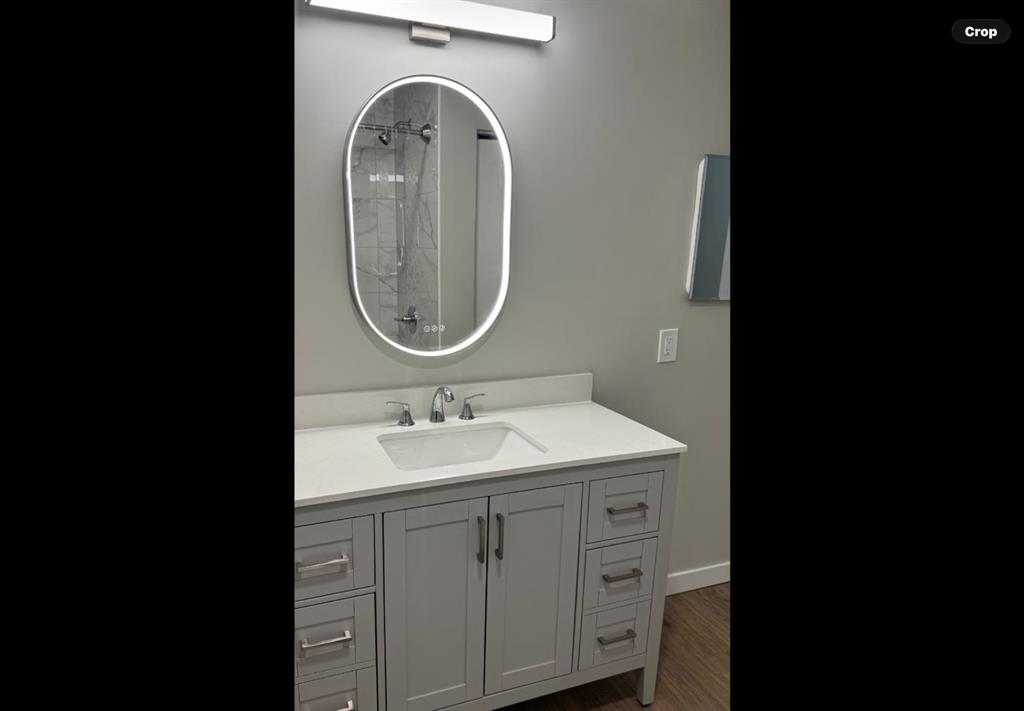 Picture for 209, 75 Temple Boulevard W