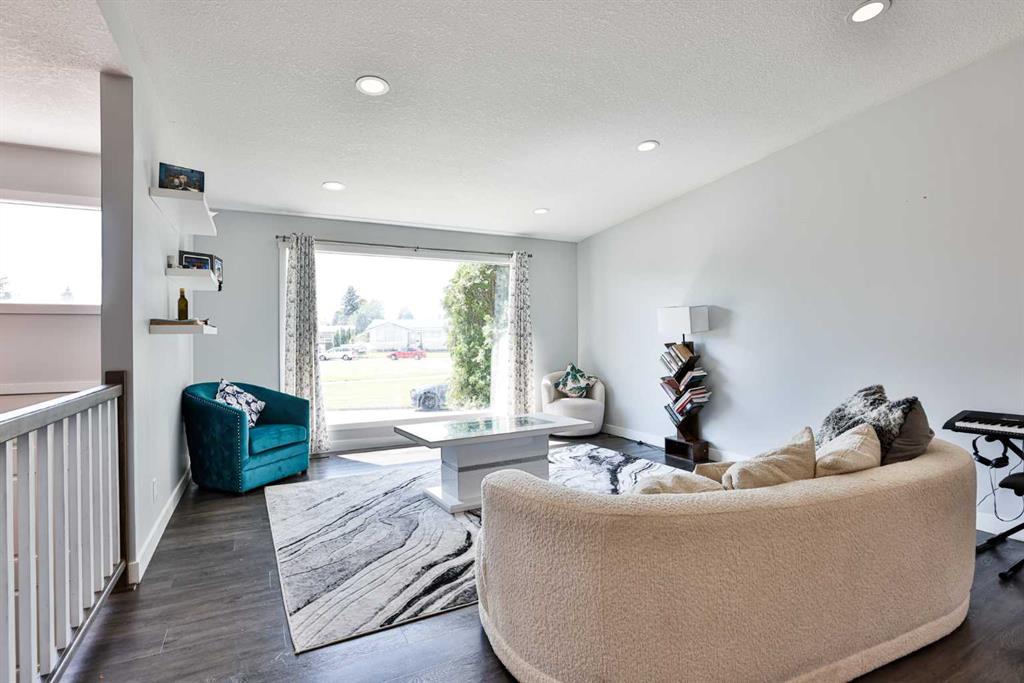 Picture for 1019 Glacier Drive S