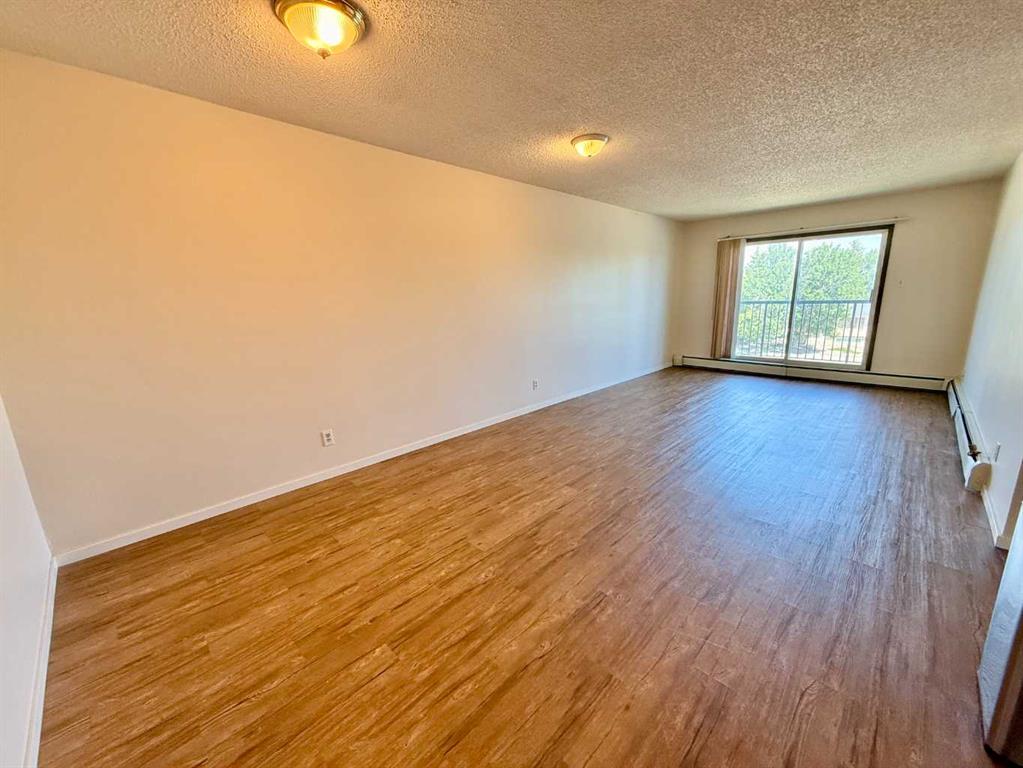 Picture for 311A, 295 Columbia Boulevard W
