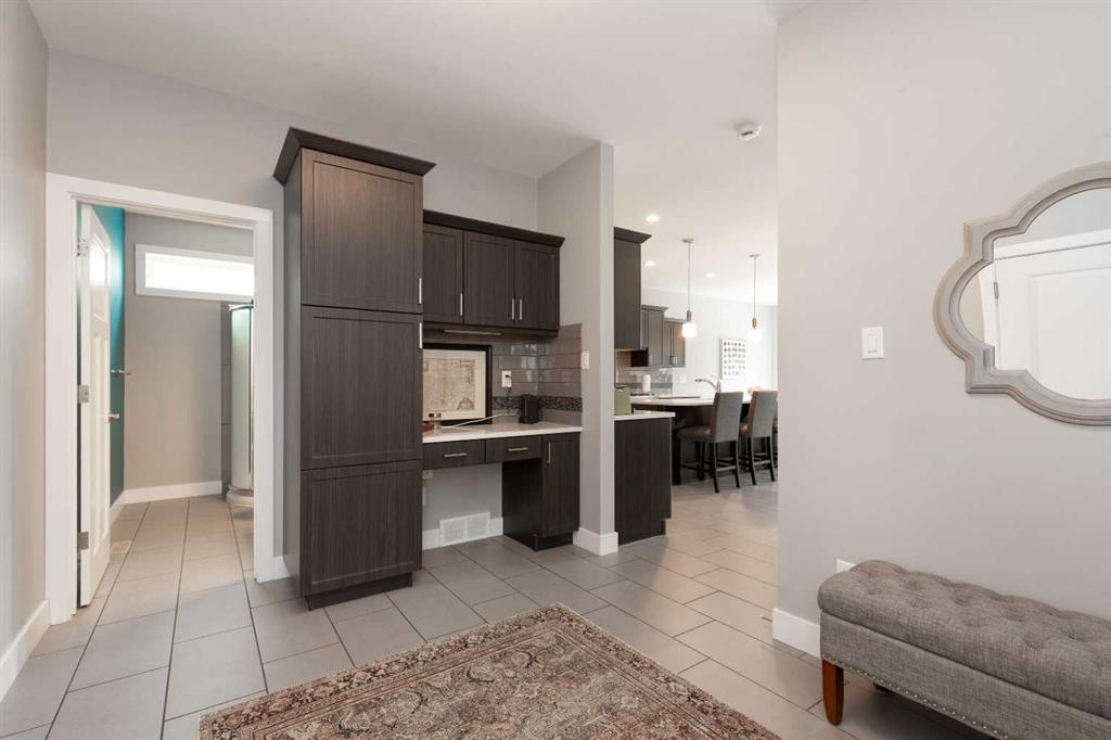 Picture for 180 Firelight Way W