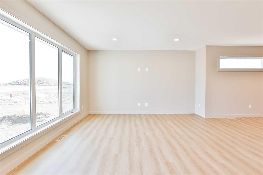 Picture for 320 Aquitania Boulevard W