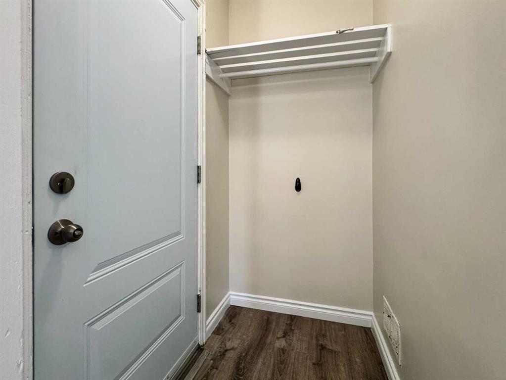 Picture for 533 23 Street S