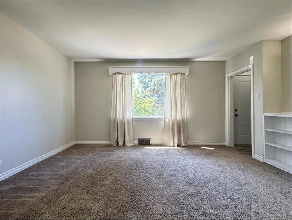 Picture for 533 23 Street S
