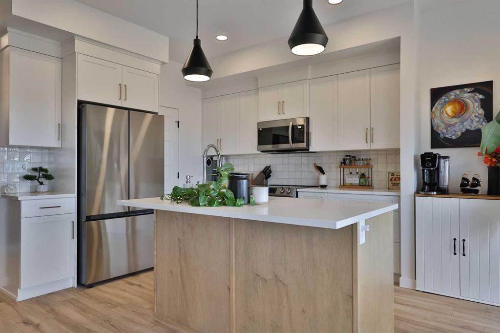Picture for 538 Malahat Green W