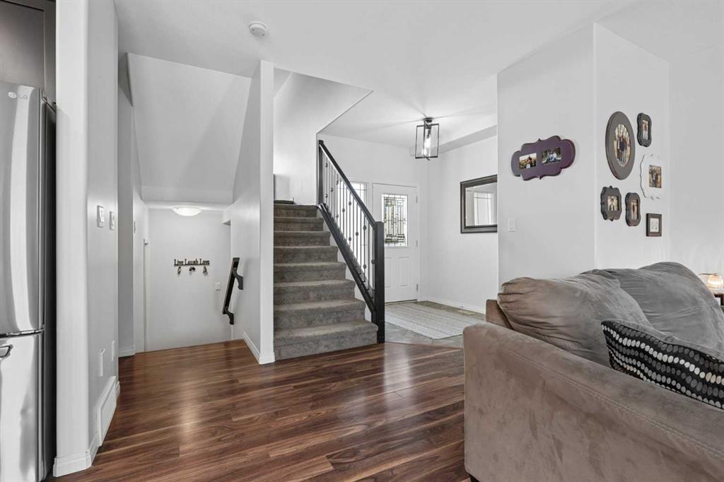 Picture for 19 Riverland Close W