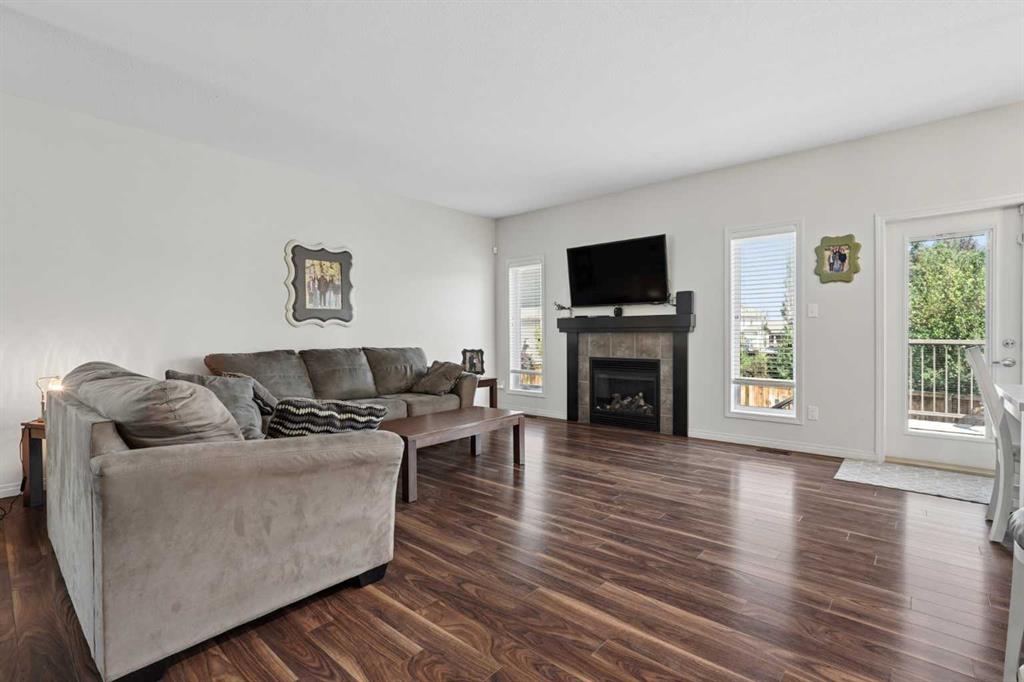 Picture for 19 Riverland Close W