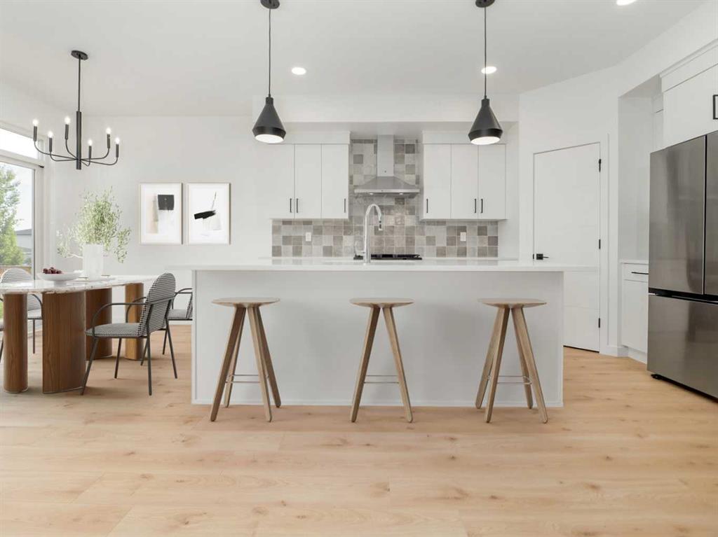 Picture for 714 Violet Place W