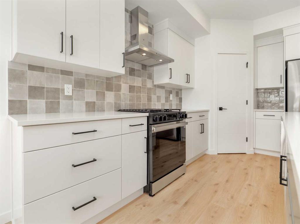 Picture for 714 Violet Place W