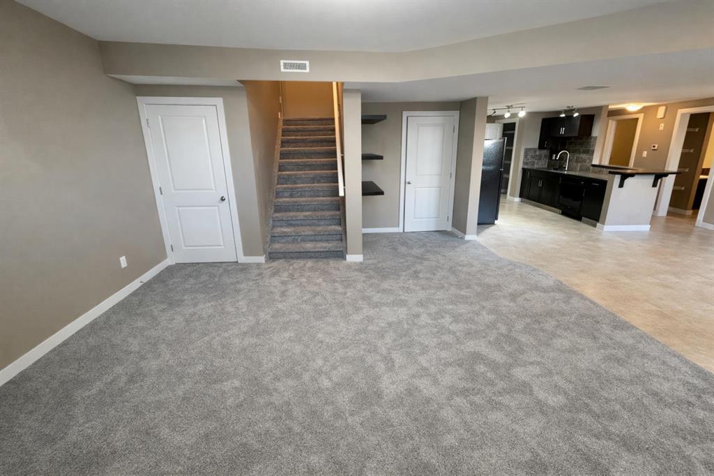 Picture for 2, 189 Silkstone Road W