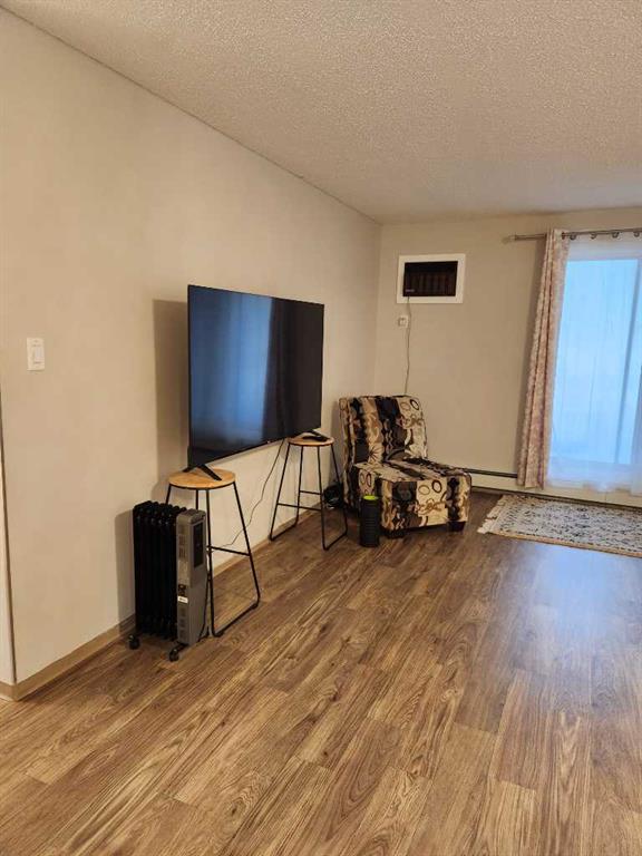 Picture for 101, 440 Columbia Boulevard W