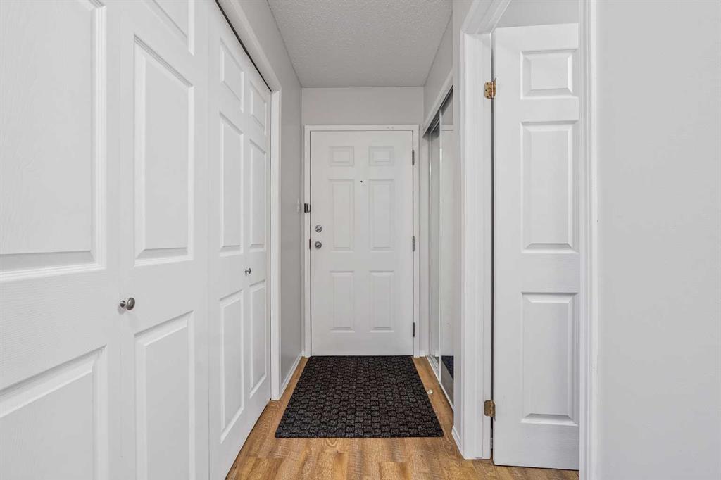 Picture for 304, 855 Columbia Boulevard W