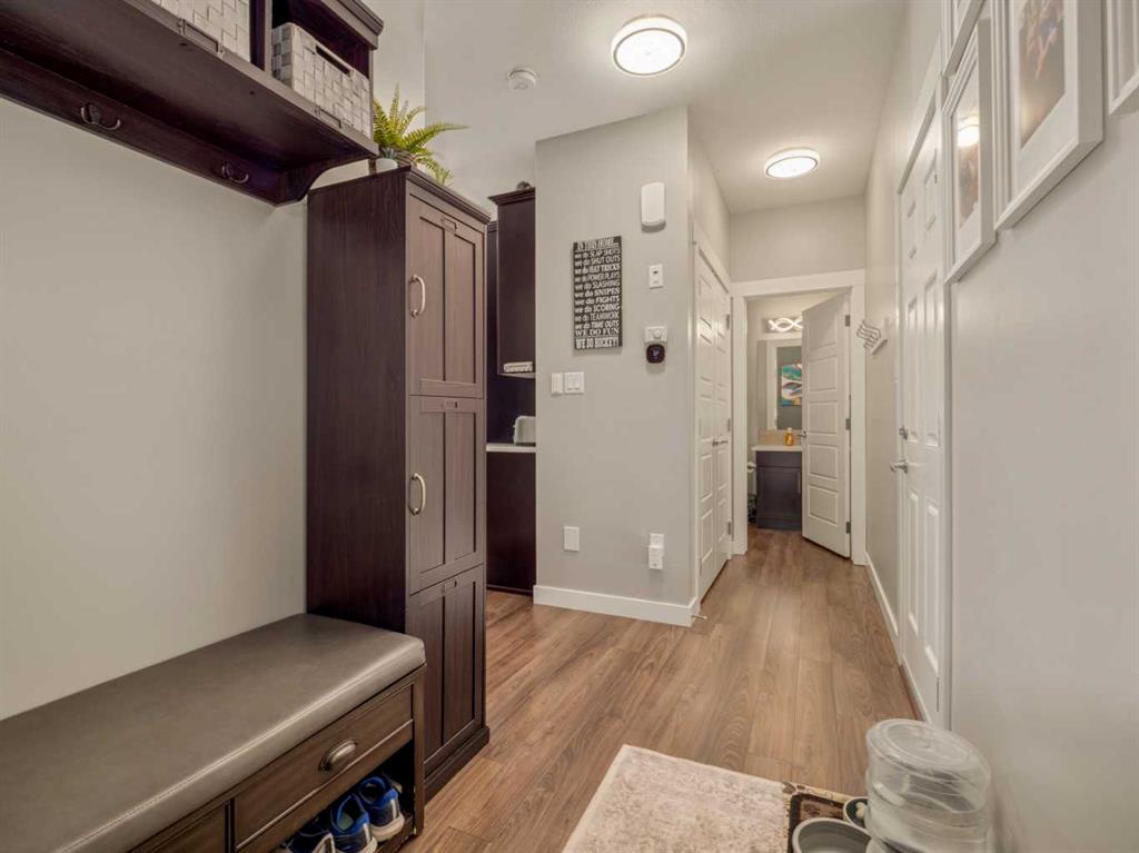 Picture for 386 Moonlight Way W