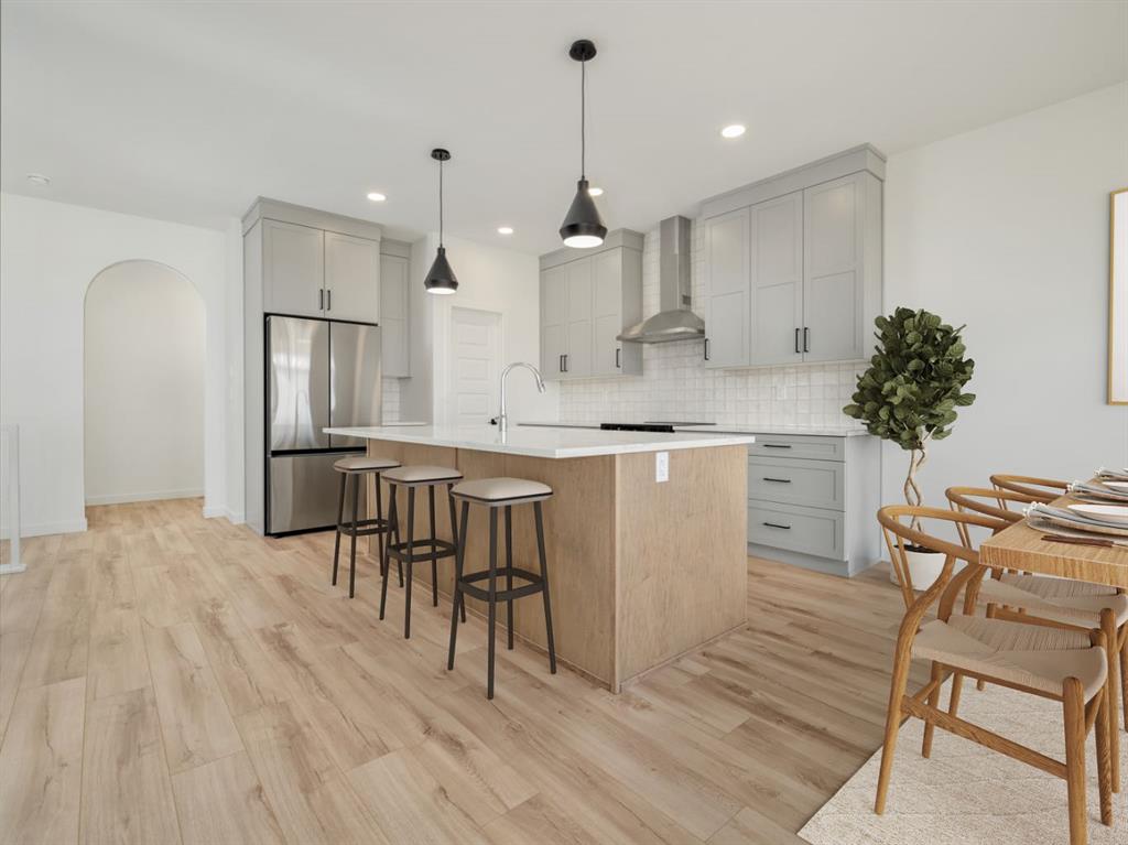 Picture for 118 Miners Road W