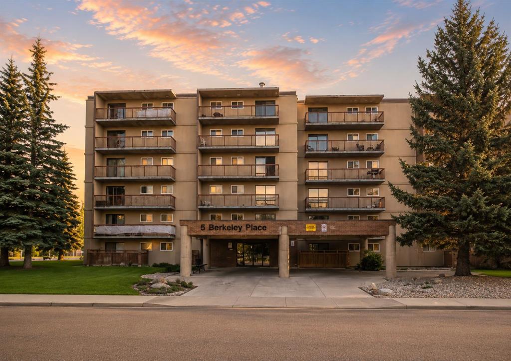 Picture for 619, 5 Berkeley Place W