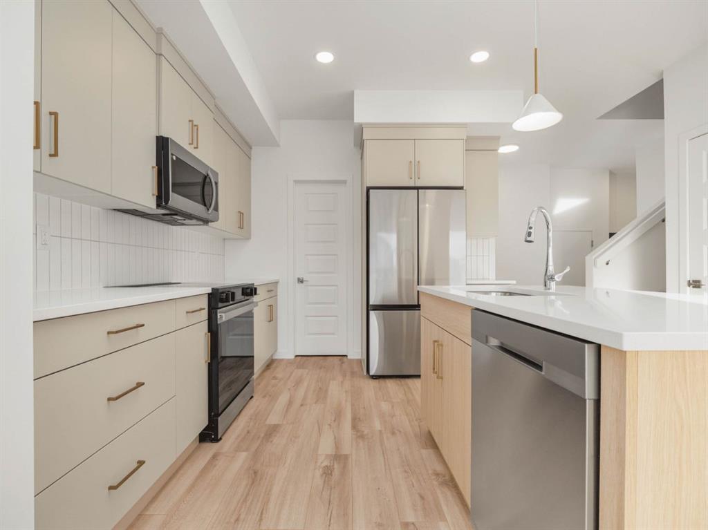 Picture for 245 Caribou Way N