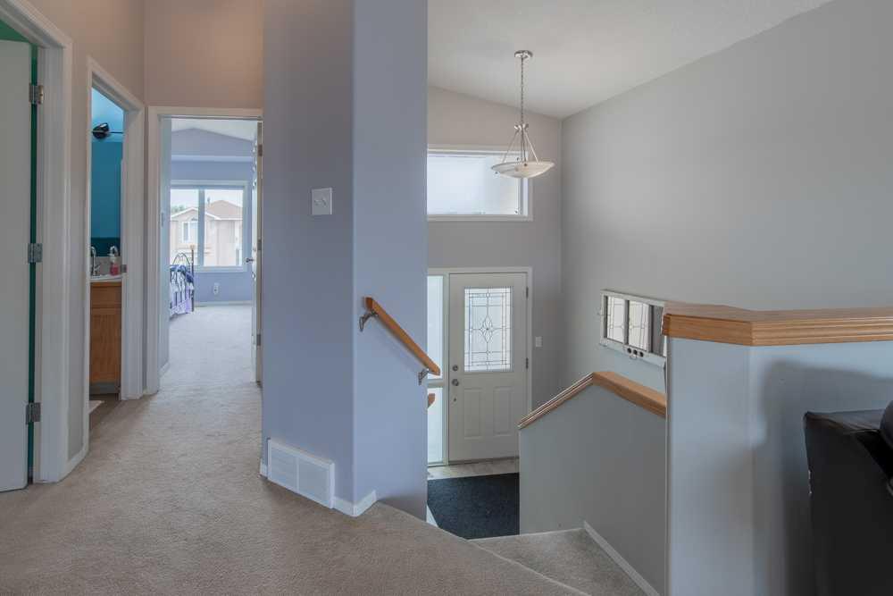 Picture for 48 Blackfoot Court W