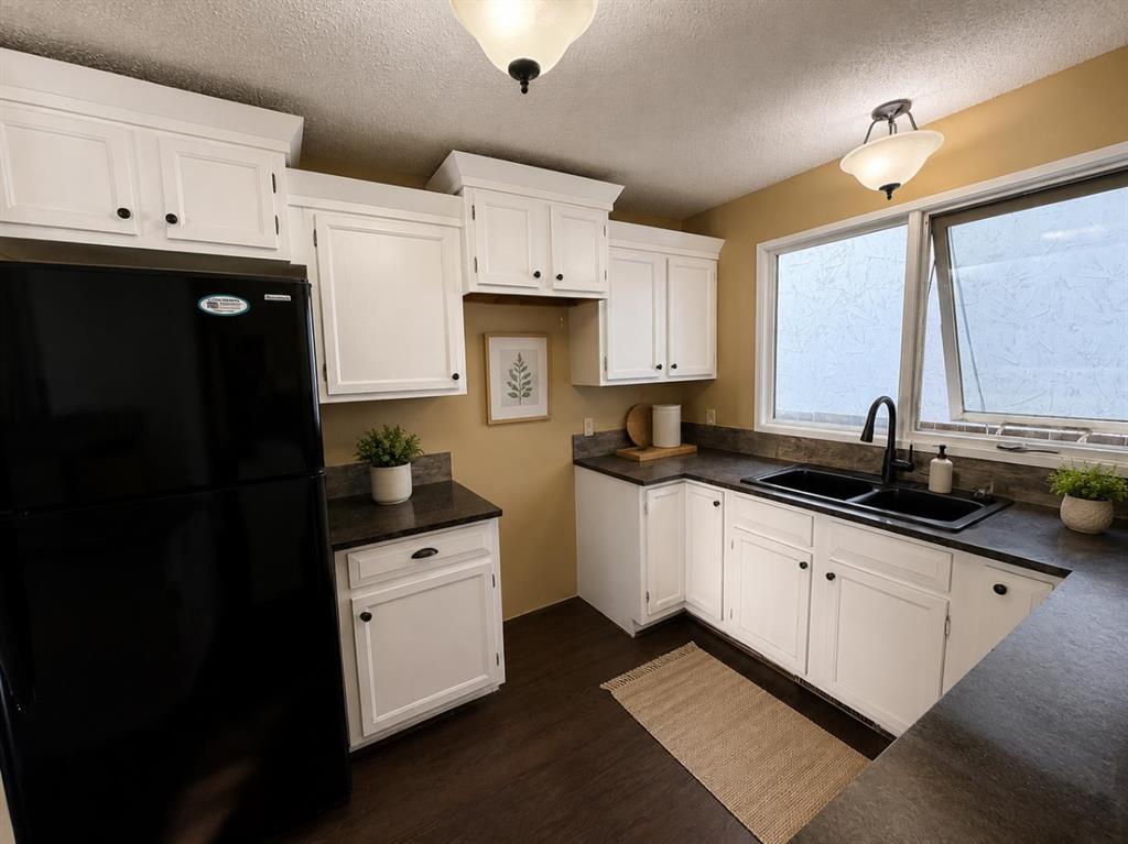 Picture for 185 Pensacola Court W