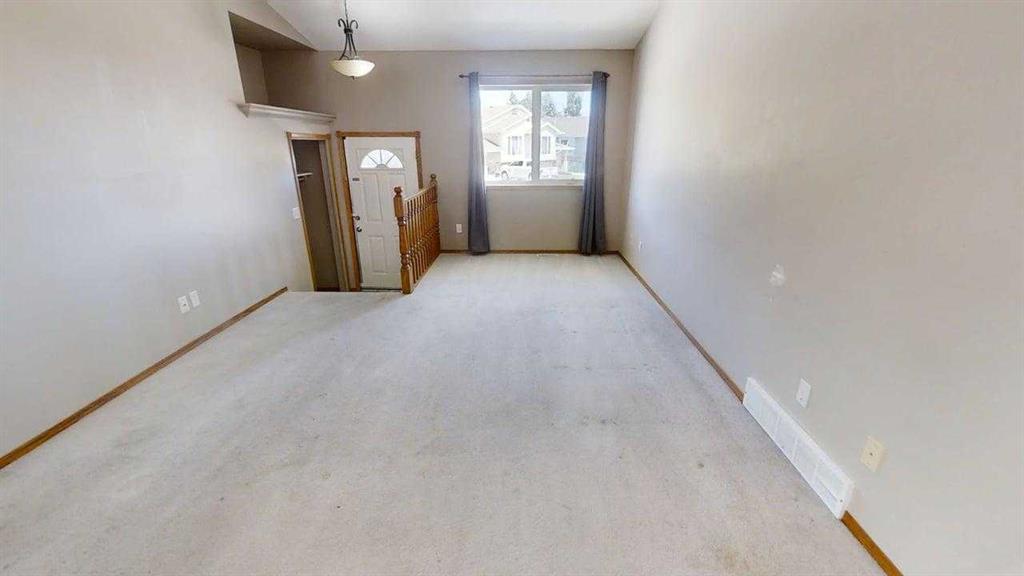 Picture for 42 Mt Backus Crescent W