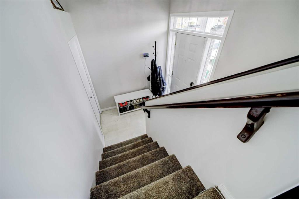 Picture for 106 Peigan Court W