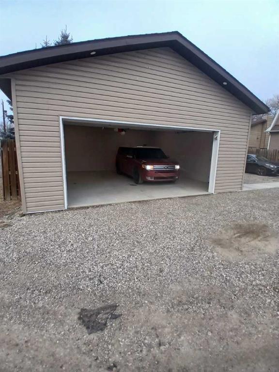 Picture for 114 15 Street N