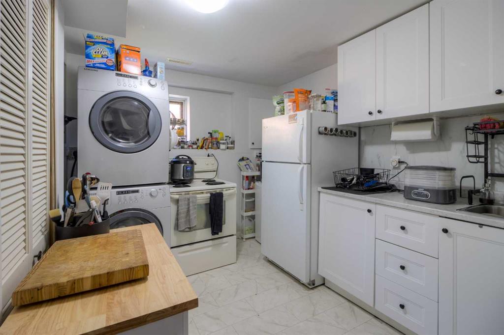 Picture for 7 cayuga Place W