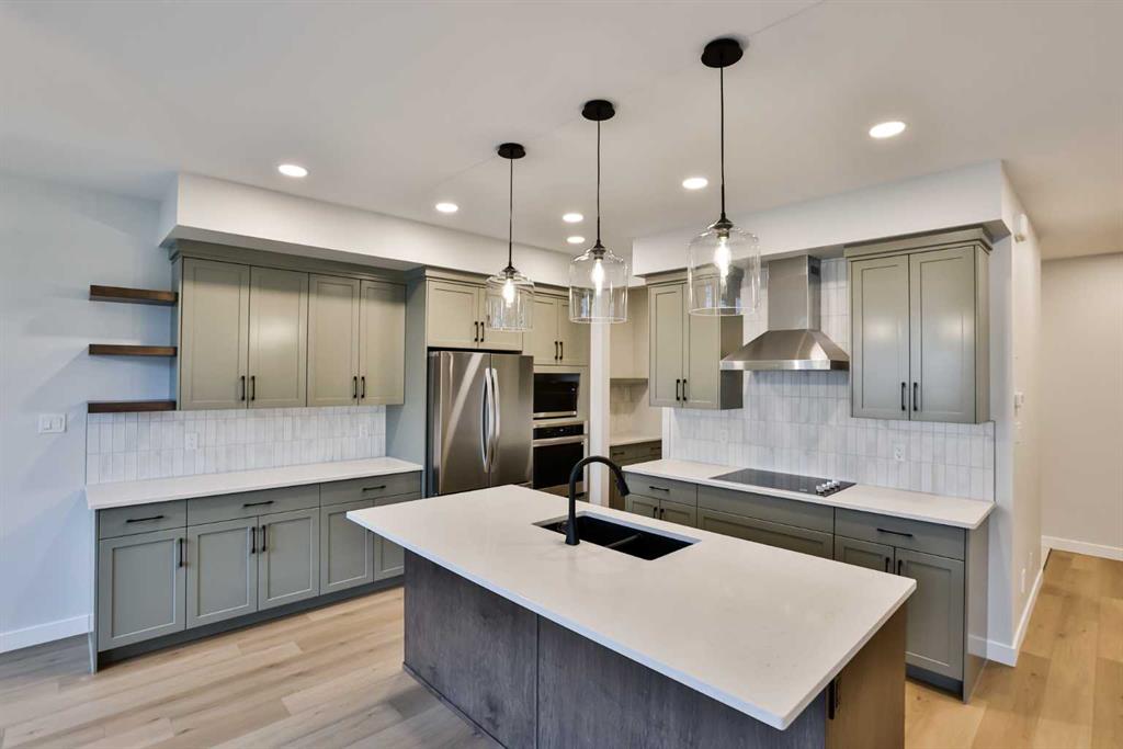 Picture for 668 Devonia Road W