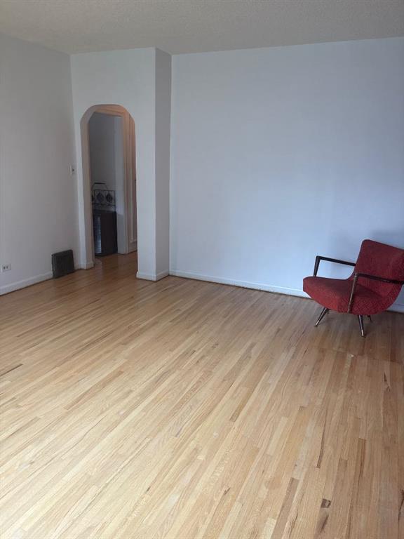 Picture for 812 6 Street S