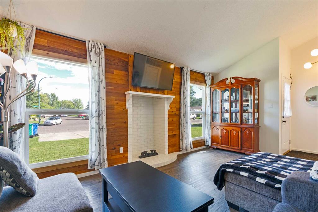 Picture for 65 Princeton Crescent W