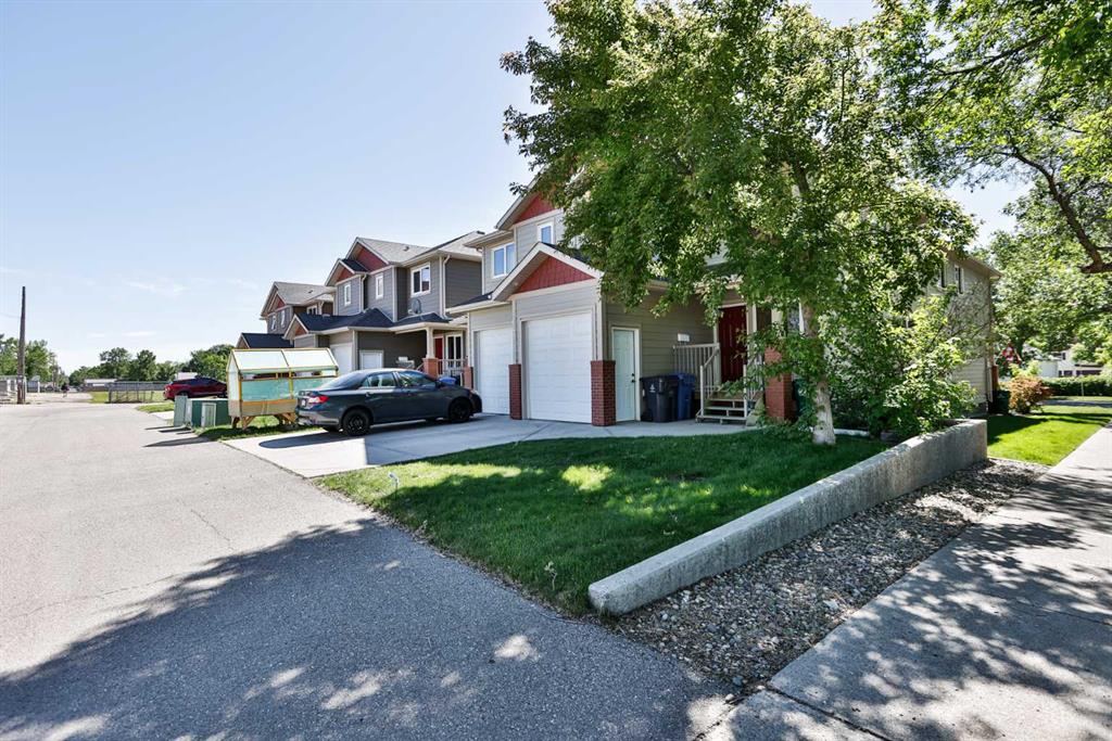 Picture for #4, 645 12 A Street N