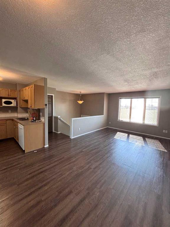Picture for 15 Blackfoot Boulevard W