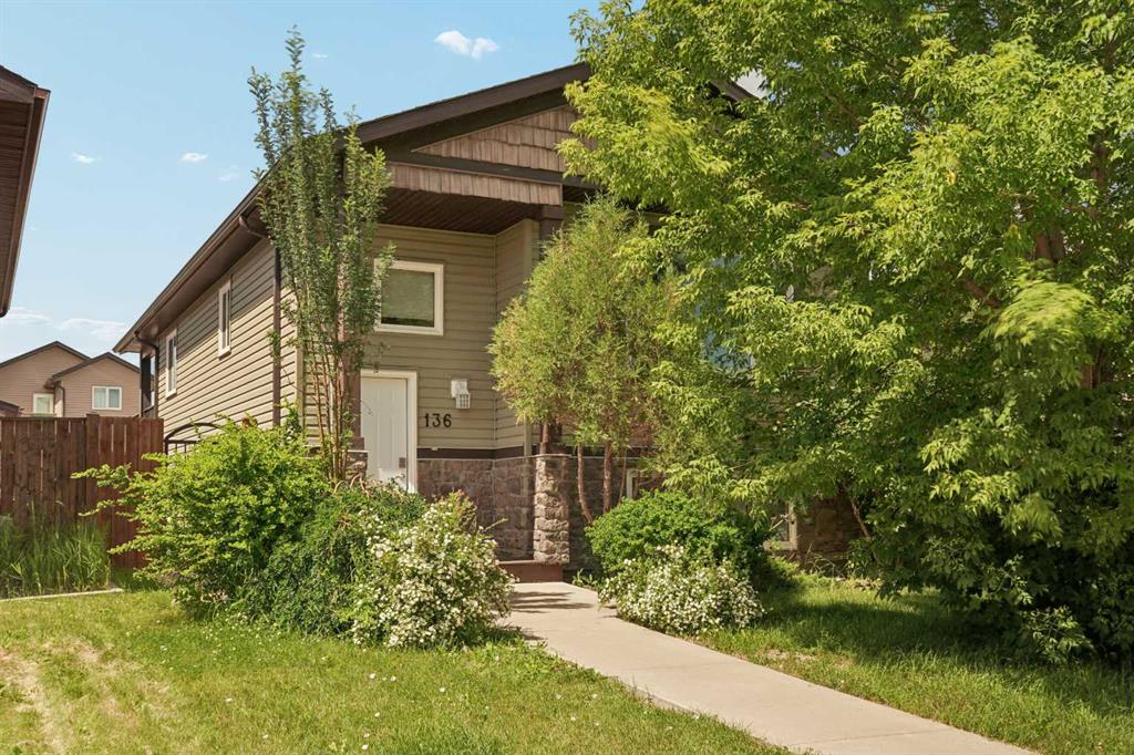 Picture for 136 Mt Sundance Crescent W