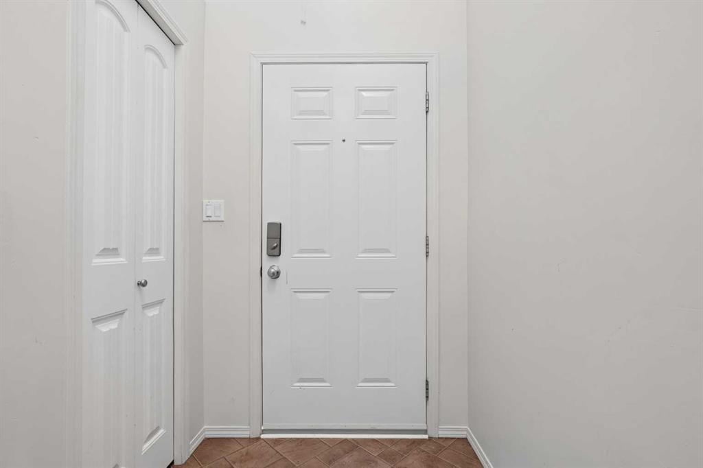 Picture for 136 Mt Sundance Crescent W