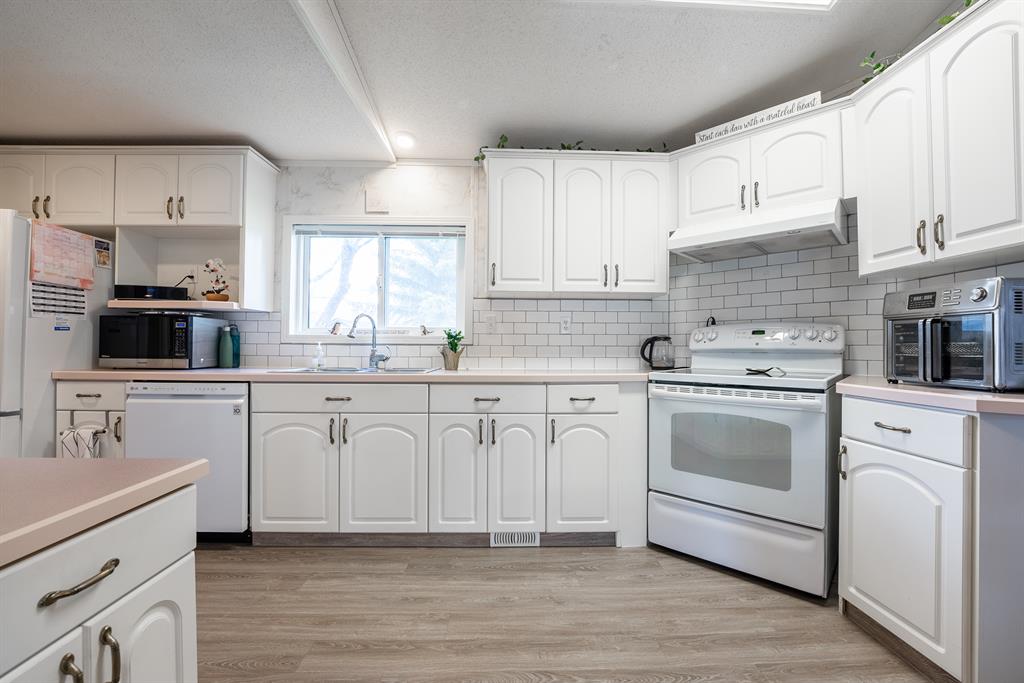 Picture for 2906 31 Avenue S