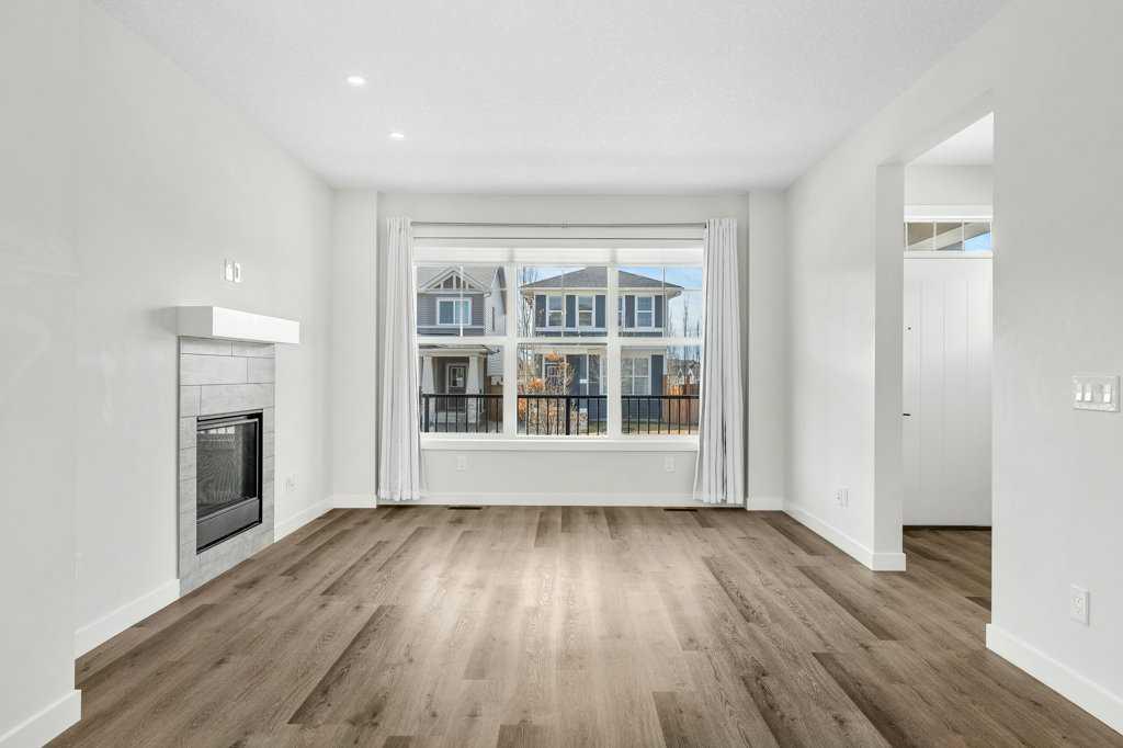 Picture for 8 Bergamot Street 