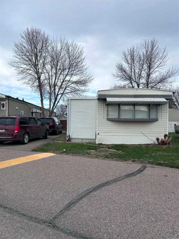 Picture for 18, 2300 13 Street N