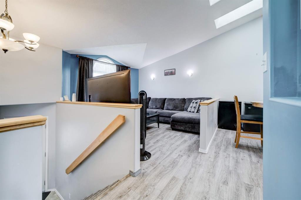 Picture for 571 Blackfoot Manor W