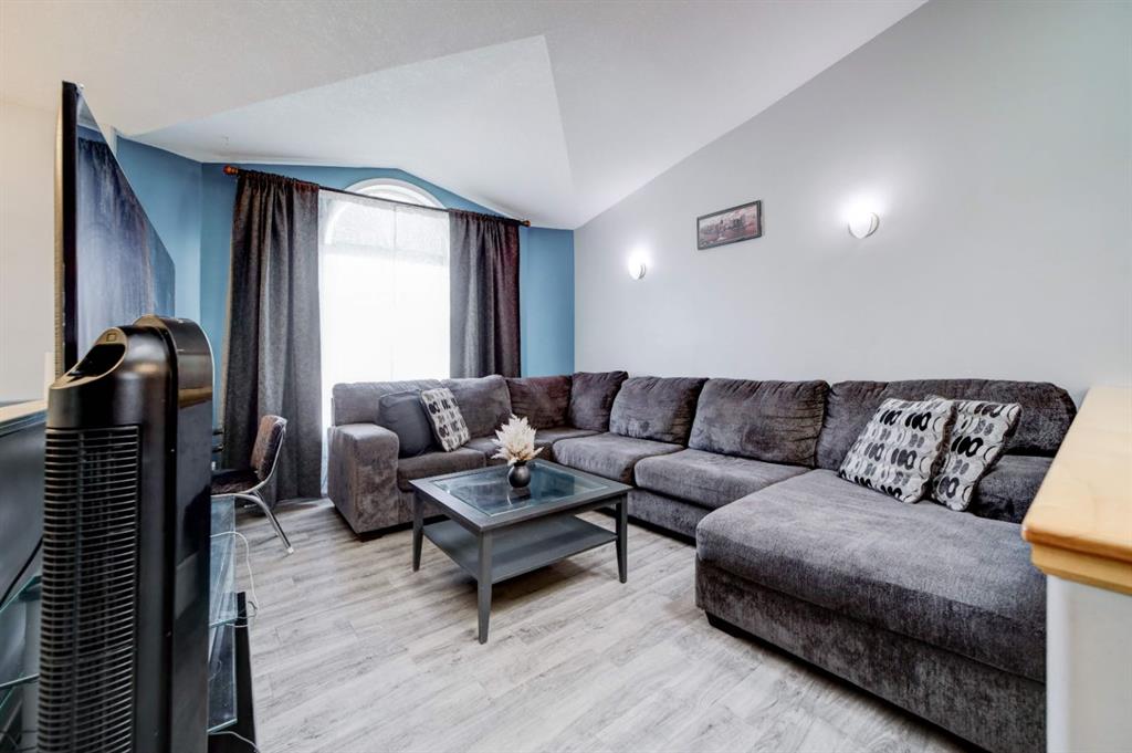 Picture for 571 Blackfoot Manor W