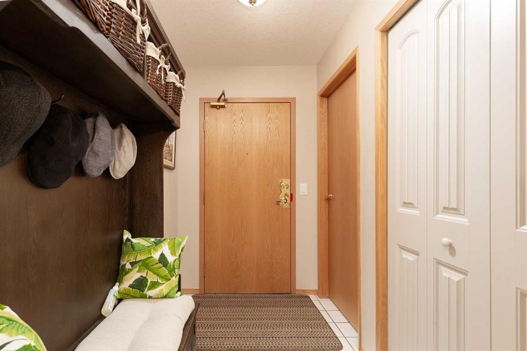 Picture for 104, 75 1 Avenue S
