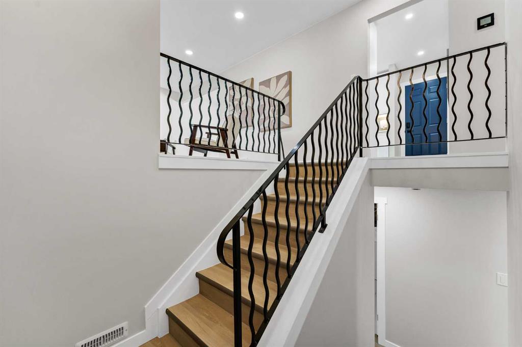 Picture for 60 Gray Crescent NW