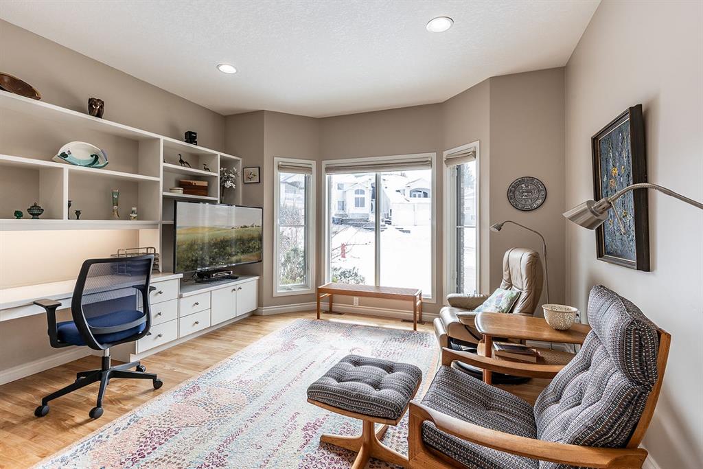Picture for 28 Chinook Place SW