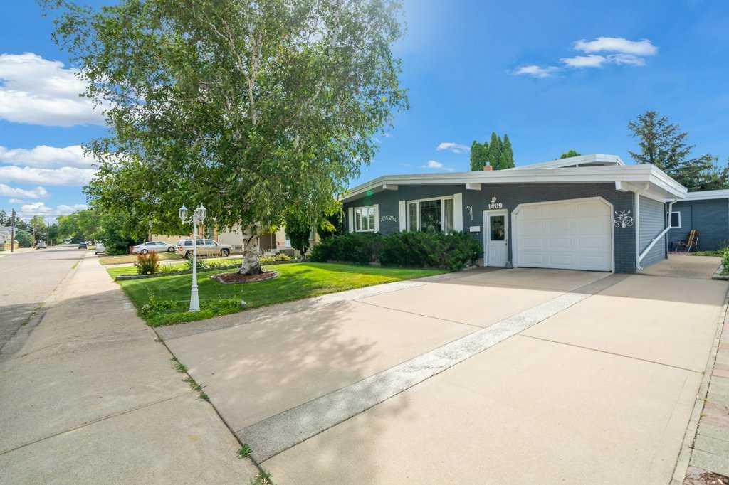 Picture for 1409 24 Street SE