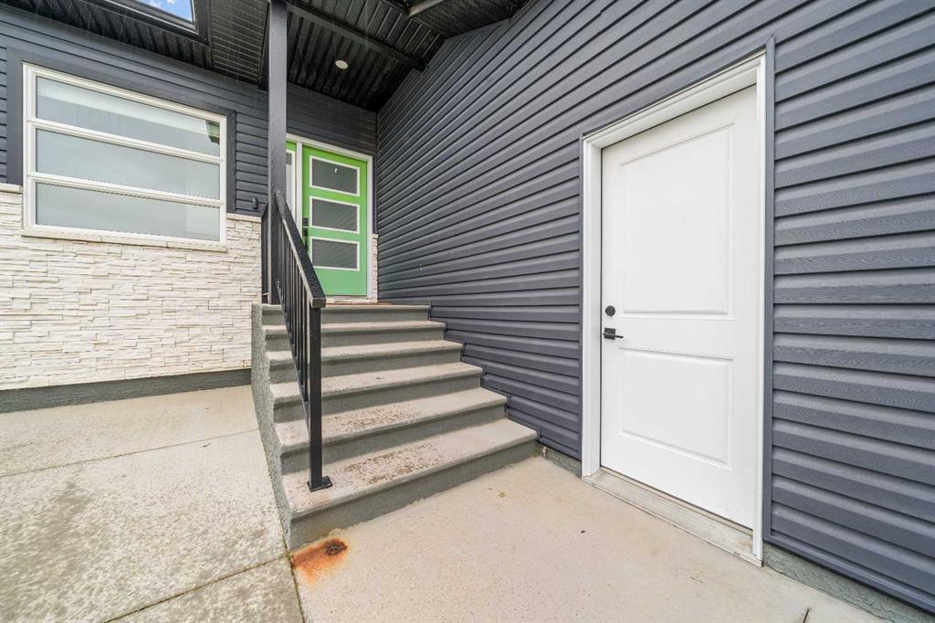 Picture for 352 Somerside Crescent SE